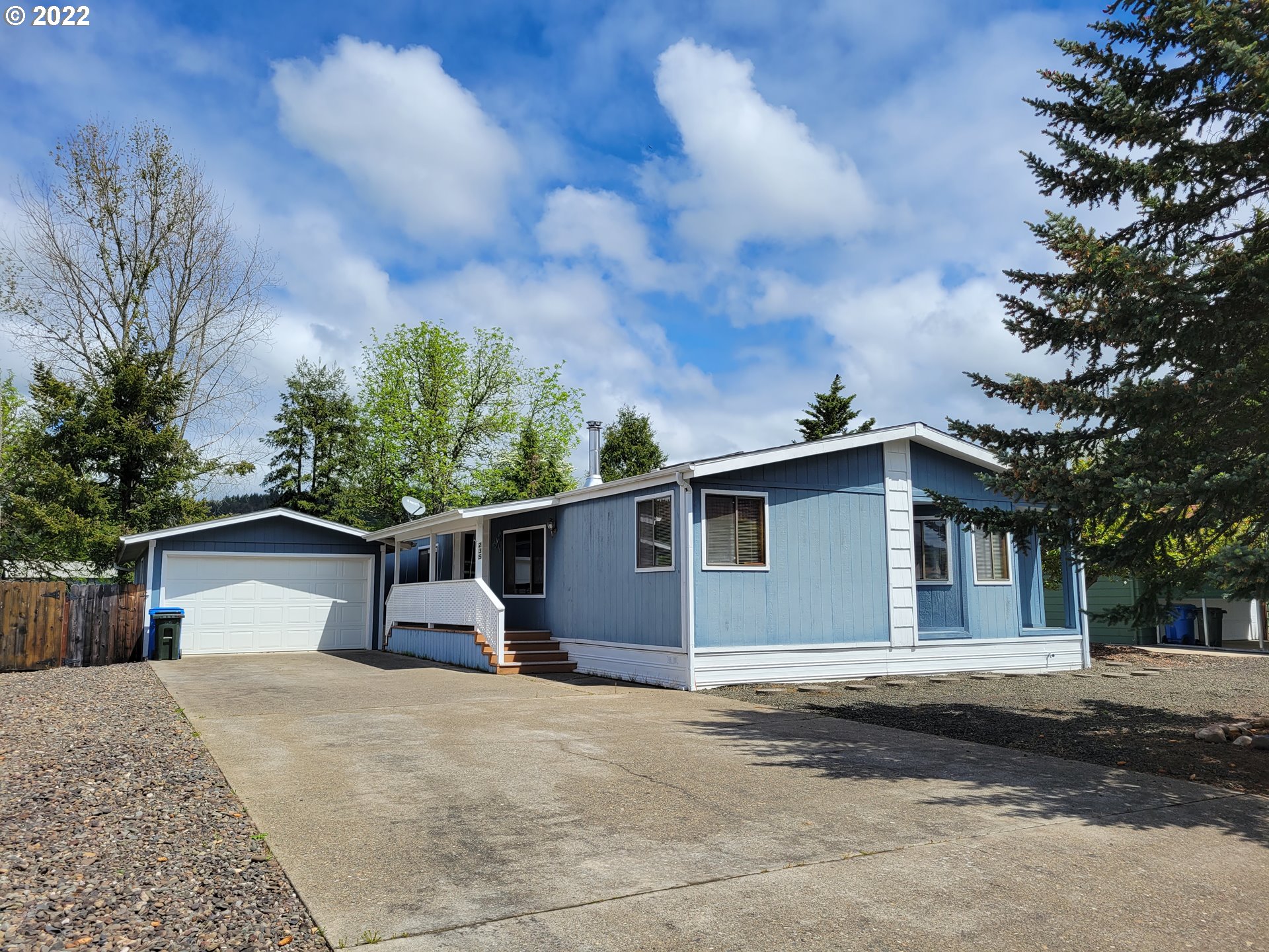 235 Raintree Avenue Sutherlin, OR 97479 - Photo 1 of 17 Gallery Image 1