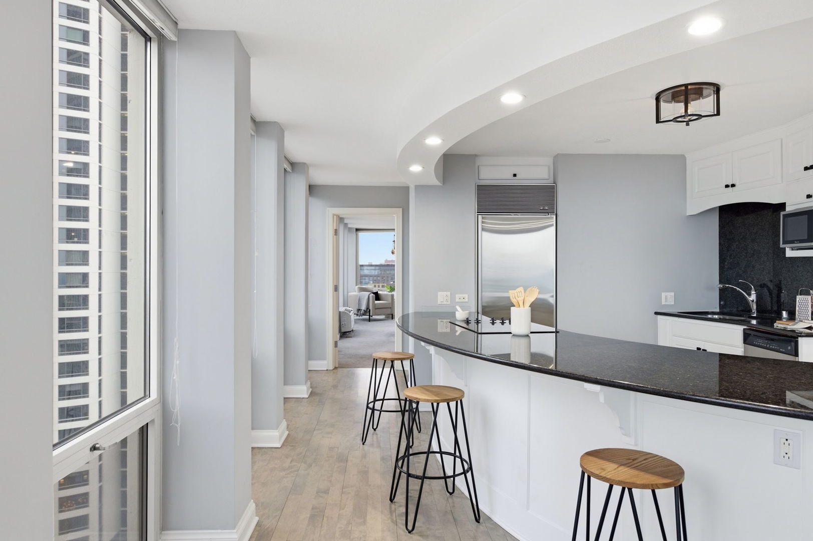 111 East Chestnut Street, Unit 37K Chicago, IL 60611 - Photo 15 of 43