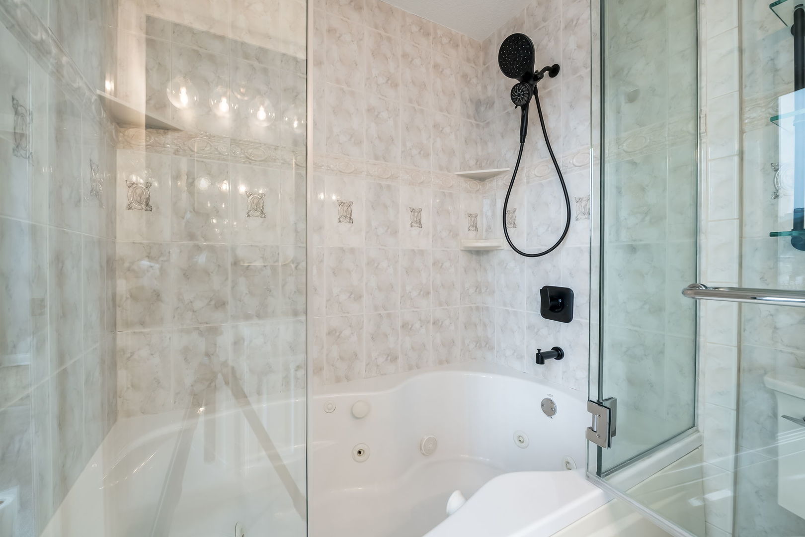 111 East Chestnut Street, Unit 37K Chicago, IL 60611 - Photo 23 of 43