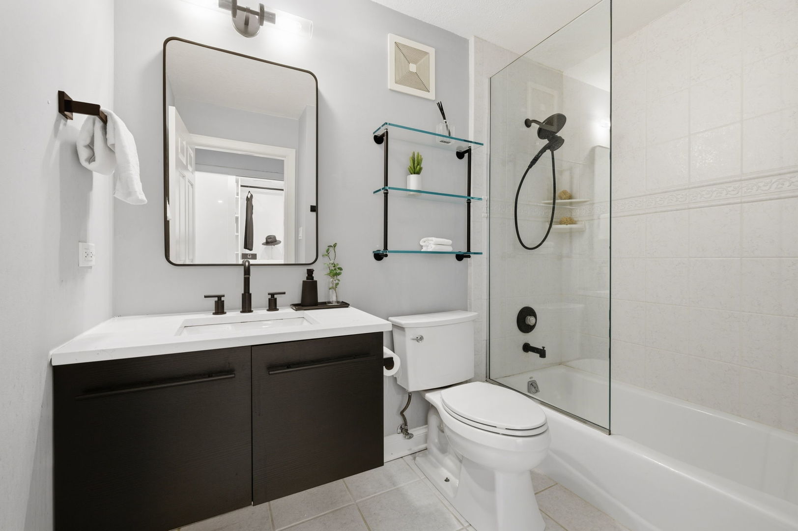 111 East Chestnut Street, Unit 37K Chicago, IL 60611 - Photo 29 of 43