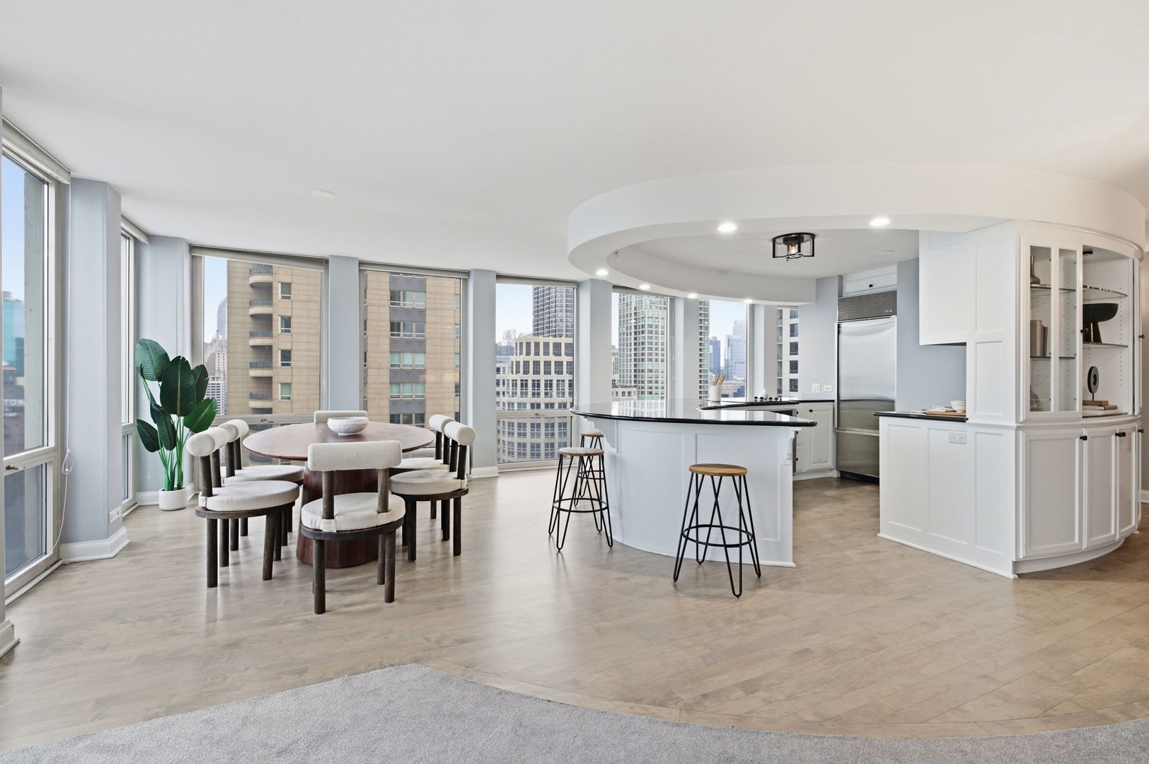 111 East Chestnut Street, Unit 37K Chicago, IL 60611 - Photo 5 of 43