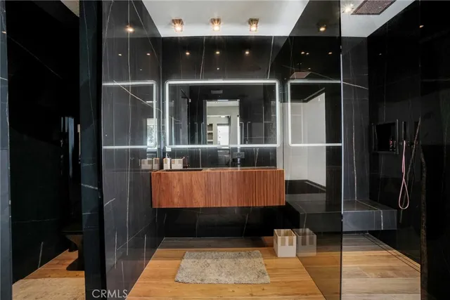 a view of a yard with mountain view