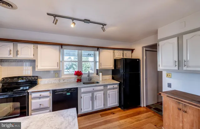 $429,900 | 929 North Manor Road, Honey Brook, PA 19344