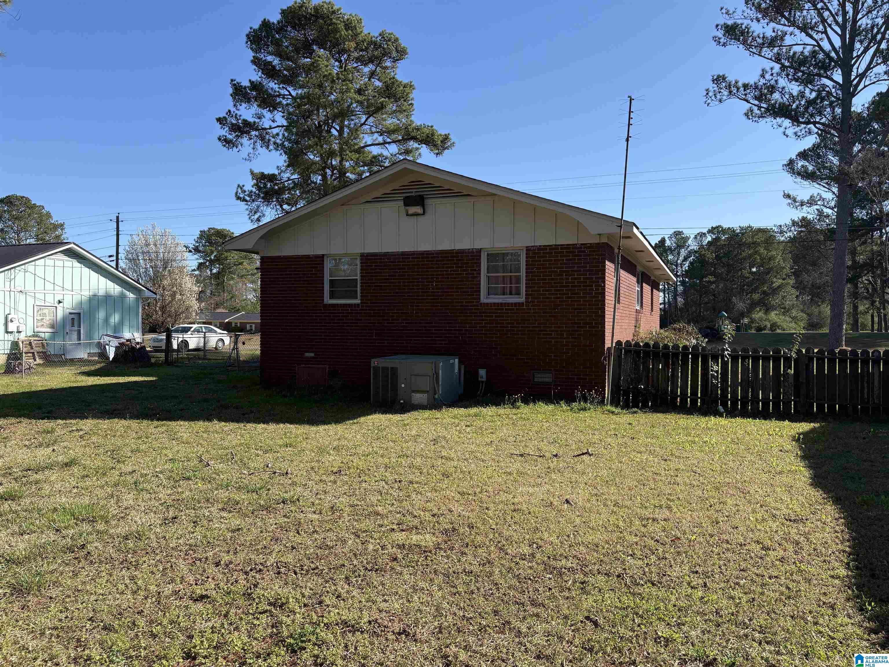 121 Brecon Access Road Talladega, AL 35160 - Photo 24 of 27