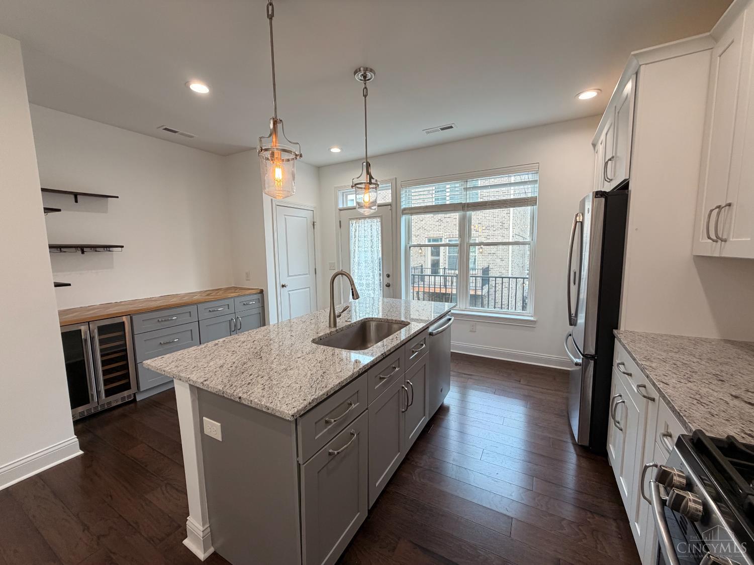 540 Slack Street Cincinnati, OH 45202 - Photo 8 of 36
