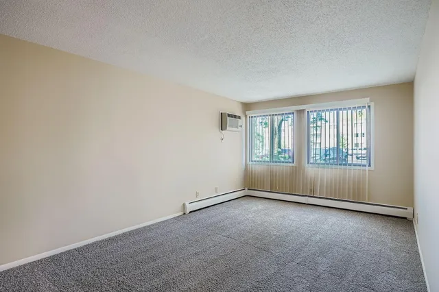 $165,500 | 1887 Silver Bell Road, Unit 103, Eagan, MN 55122