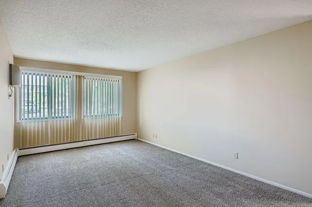 $165,500 | 1887 Silver Bell Road, Unit 103, Eagan, MN 55122