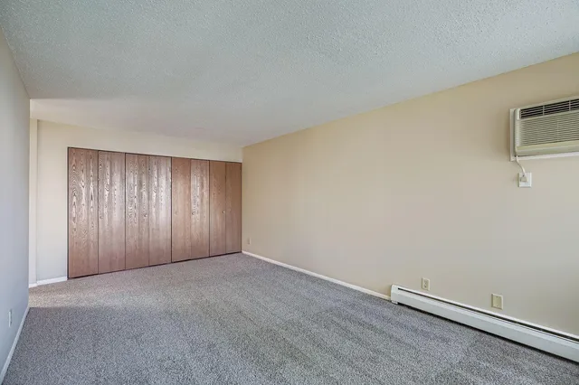 $165,500 | 1887 Silver Bell Road, Unit 103, Eagan, MN 55122