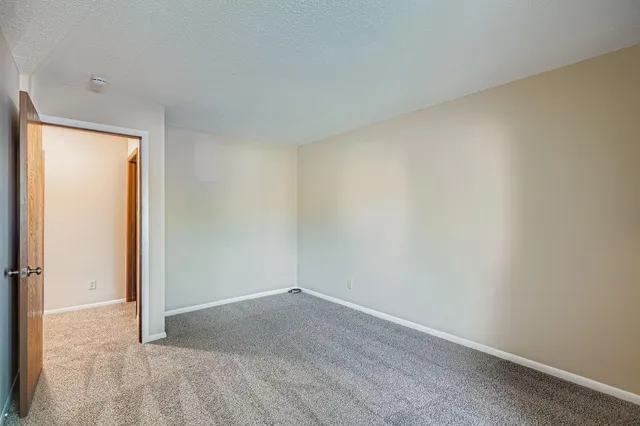 $165,500 | 1887 Silver Bell Road, Unit 103, Eagan, MN 55122