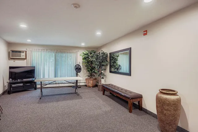 $165,500 | 1887 Silver Bell Road, Unit 103, Eagan, MN 55122