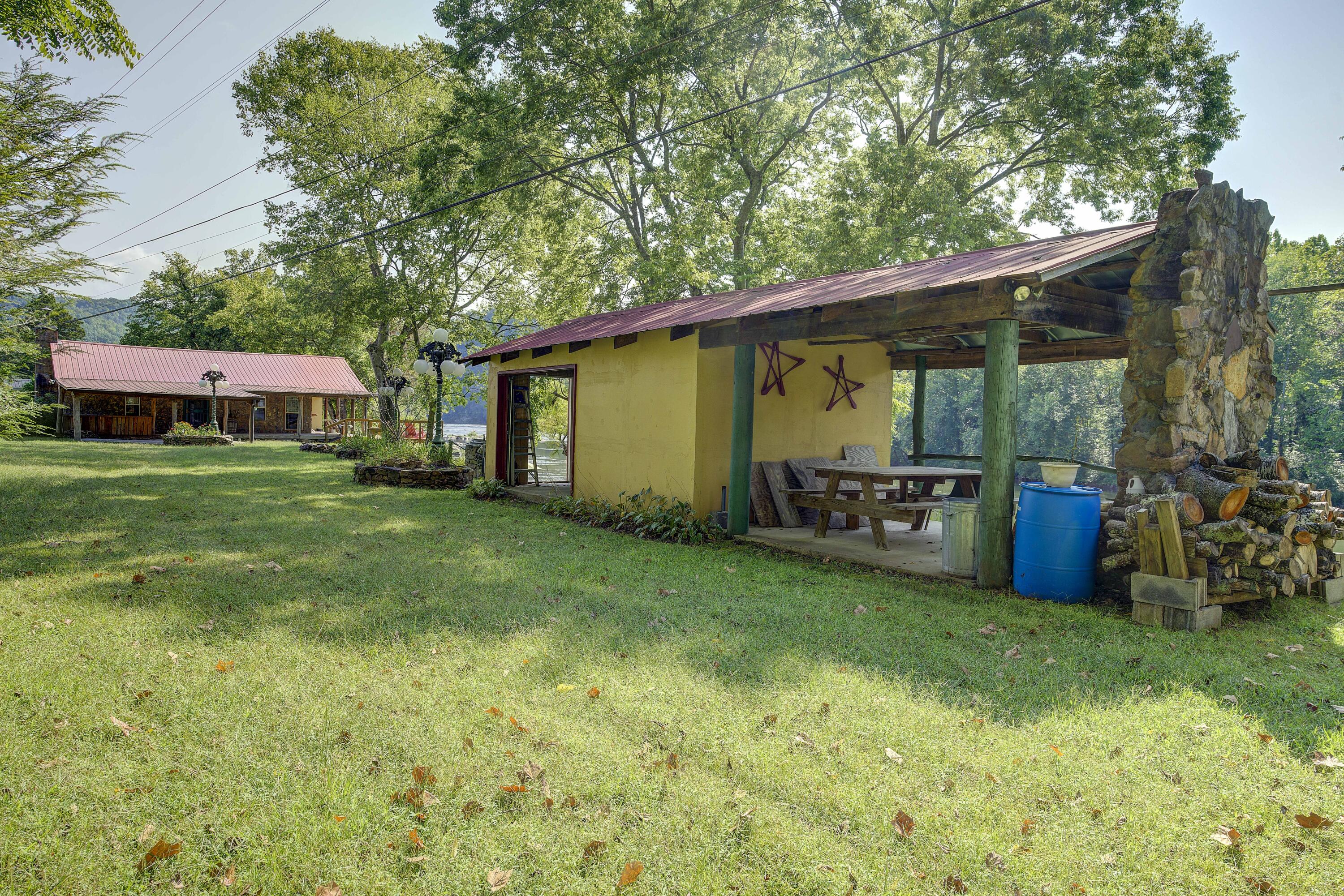 212 Bumpus Cove Road Erwin, TN 37650 - Photo 33 of 68 Bumpus-32