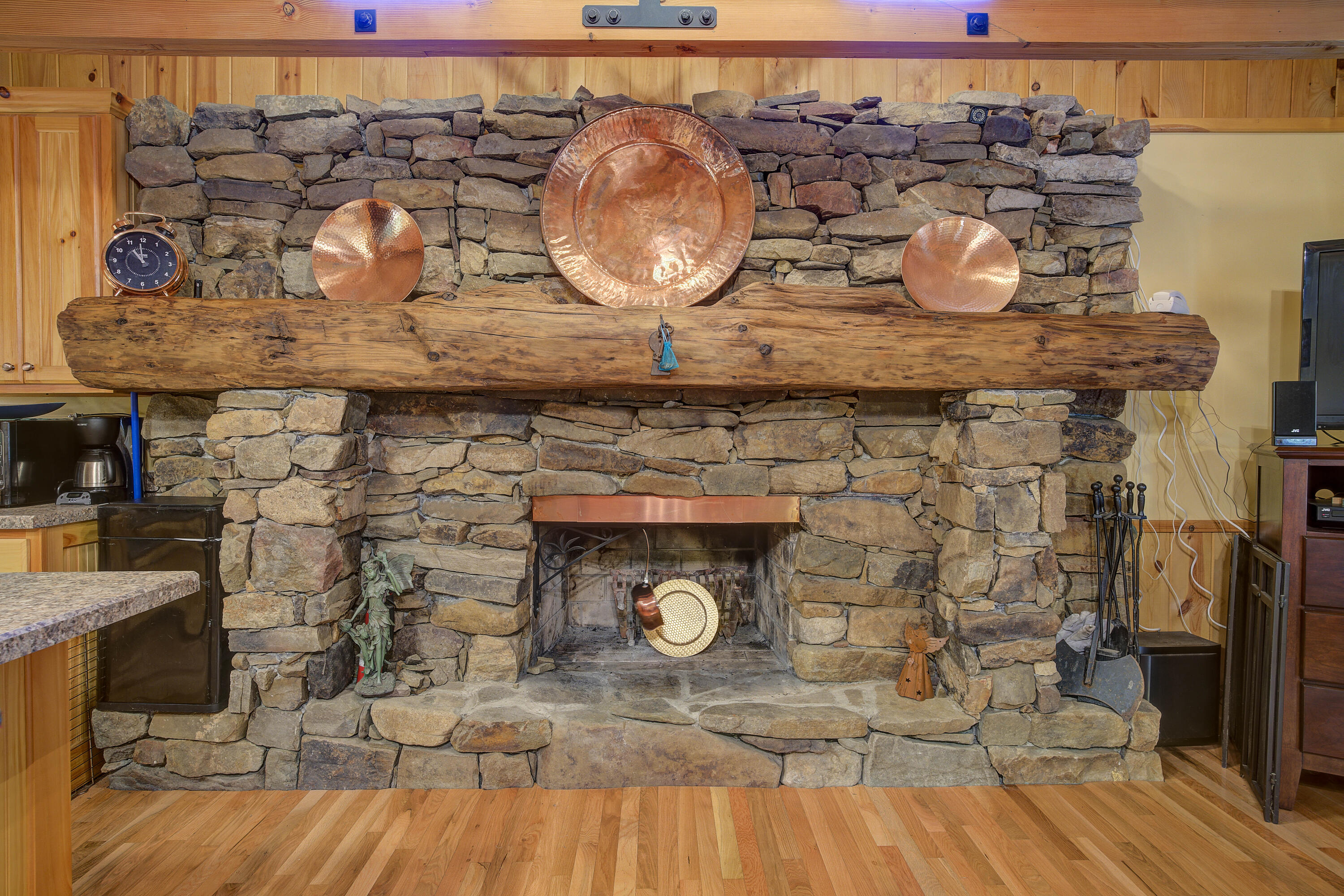 212 Bumpus Cove Road Erwin, TN 37650 - Photo 4 of 68 Bumpus-3