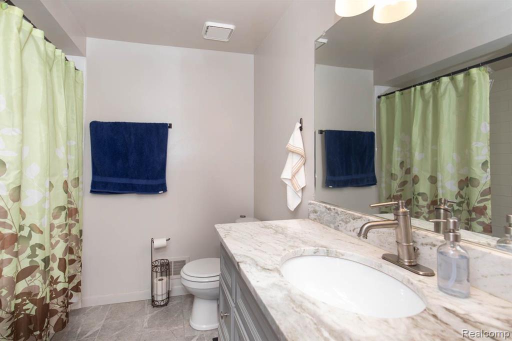 3912 Old Creek Road Troy, MI 48084 - Photo 25 of 38 Gallery Image 25