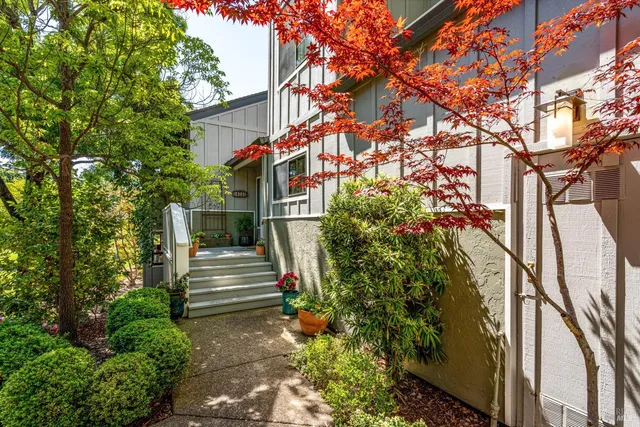 $1,115,000 | 18120 Vassar Court, Sonoma, CA 95476