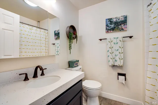 $1,115,000 | 18120 Vassar Court, Sonoma, CA 95476