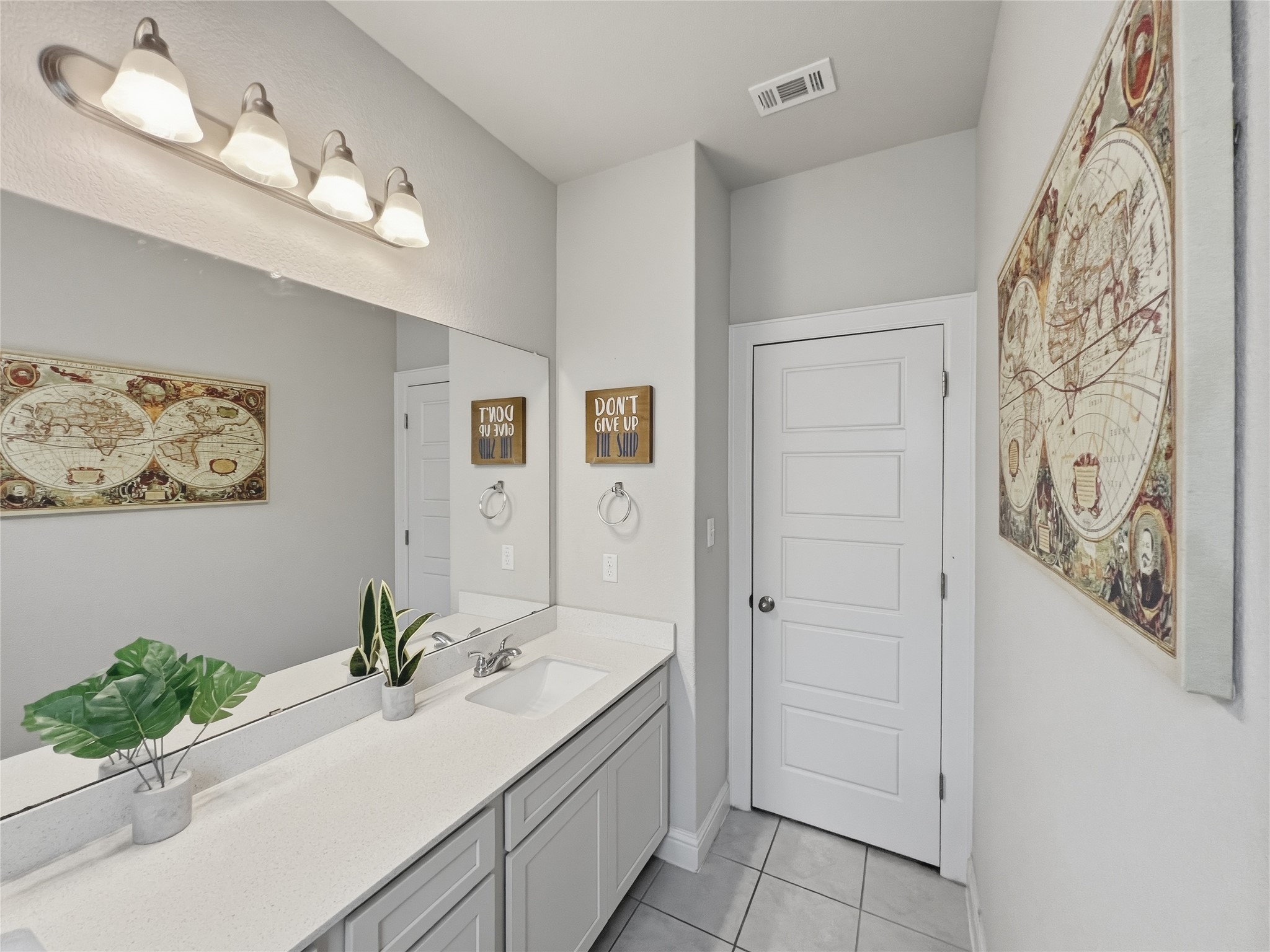 309 Gaida Loop Georgetown, TX 78628 - Photo 22 of 28 Upstairs bathroom