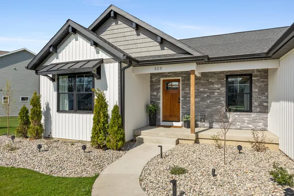 $649,900 | 323 Katie Drive, Grand Rapids, MI 49534