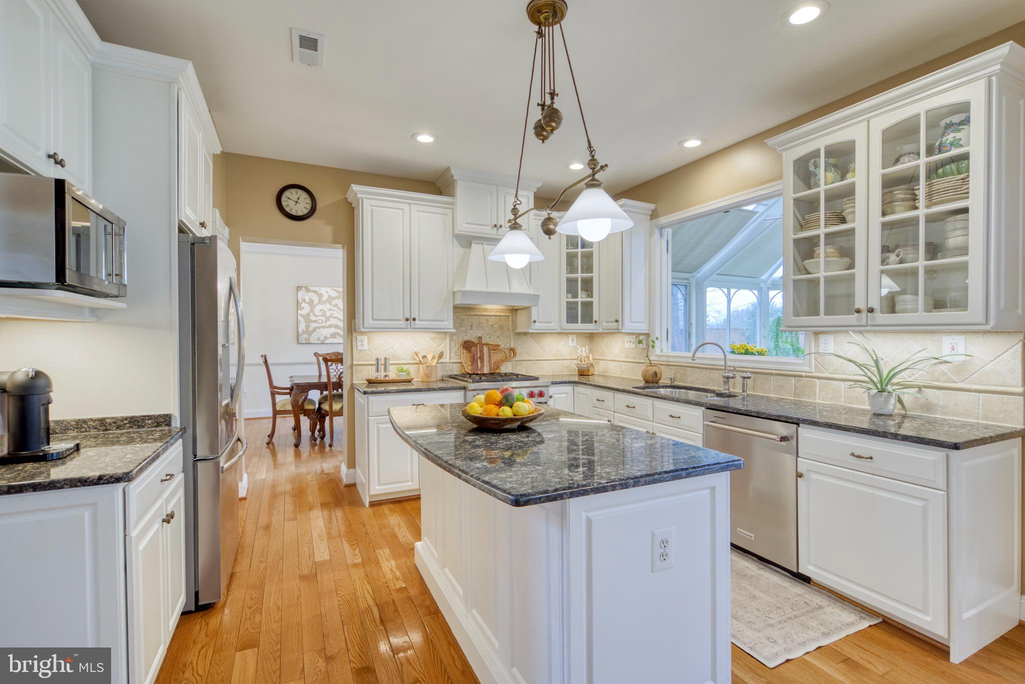 10822 Crippen Vale Court Reston, VA 20194 - Photo 11 of 68