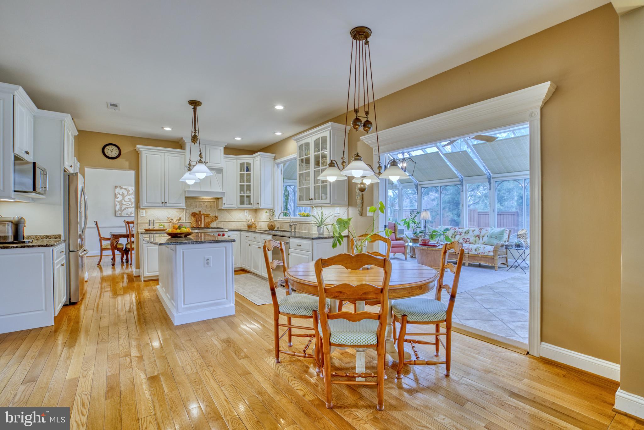 10822 Crippen Vale Court Reston, VA 20194 - Photo 17 of 68