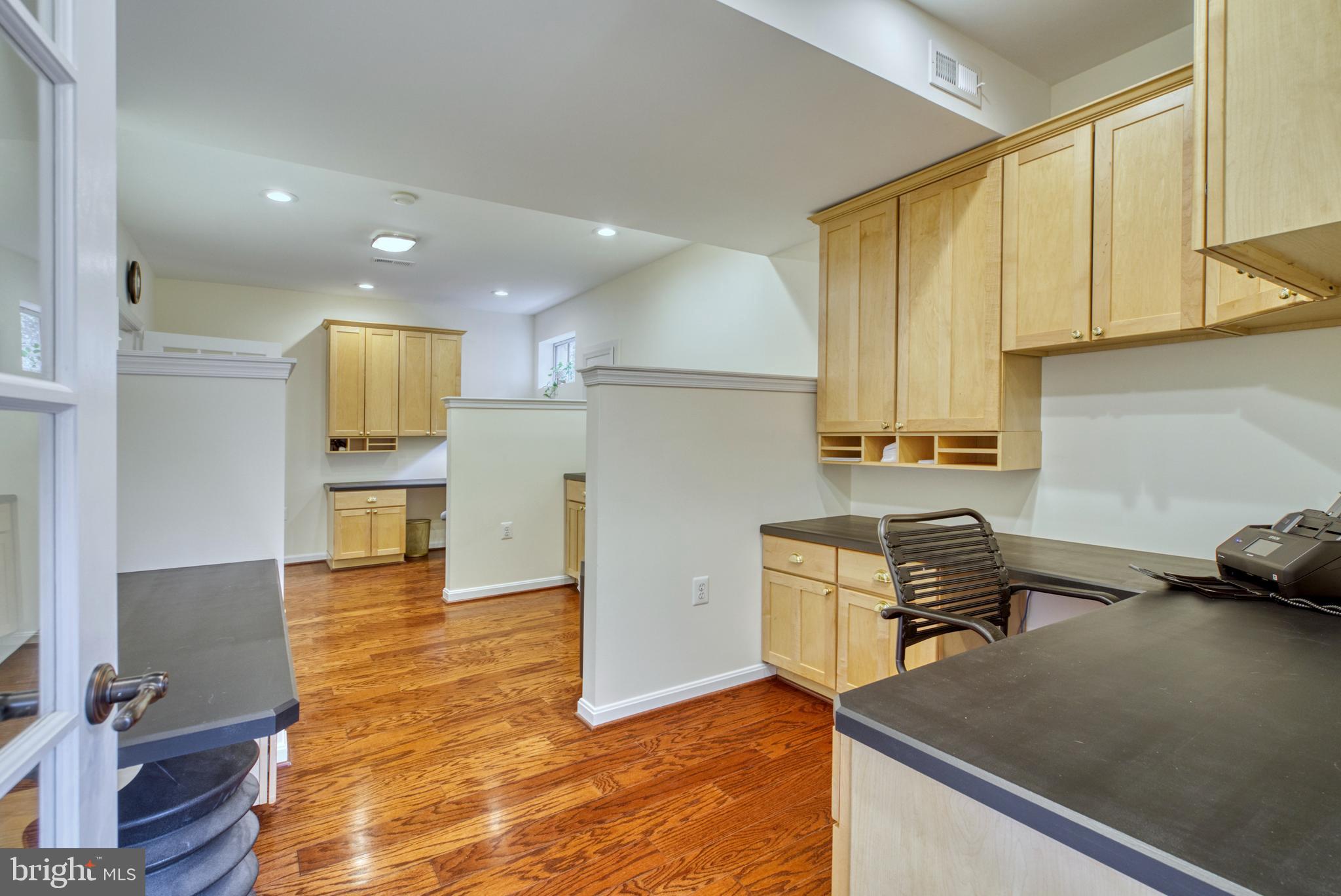 10822 Crippen Vale Court Reston, VA 20194 - Photo 46 of 68