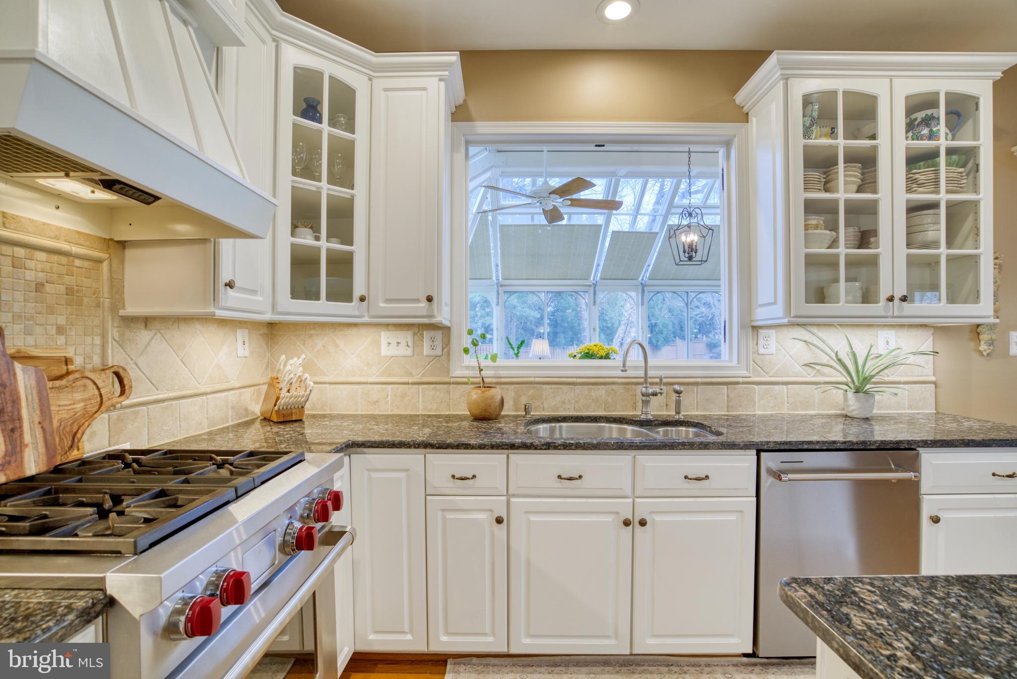 10822 Crippen Vale Court Reston, VA 20194 - Photo 10 of 68