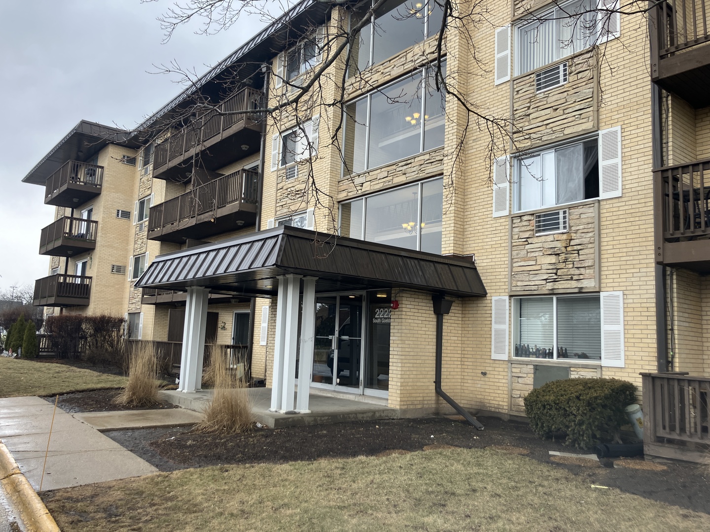 2222 South Goebbert Road, Unit 157 Arlington Heights, IL 60005 - Photo 1 of 15