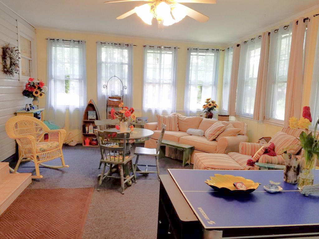 1805 Ramsay Street Alcoa, TN 37701 - Photo 11 of 32 Sunroom2