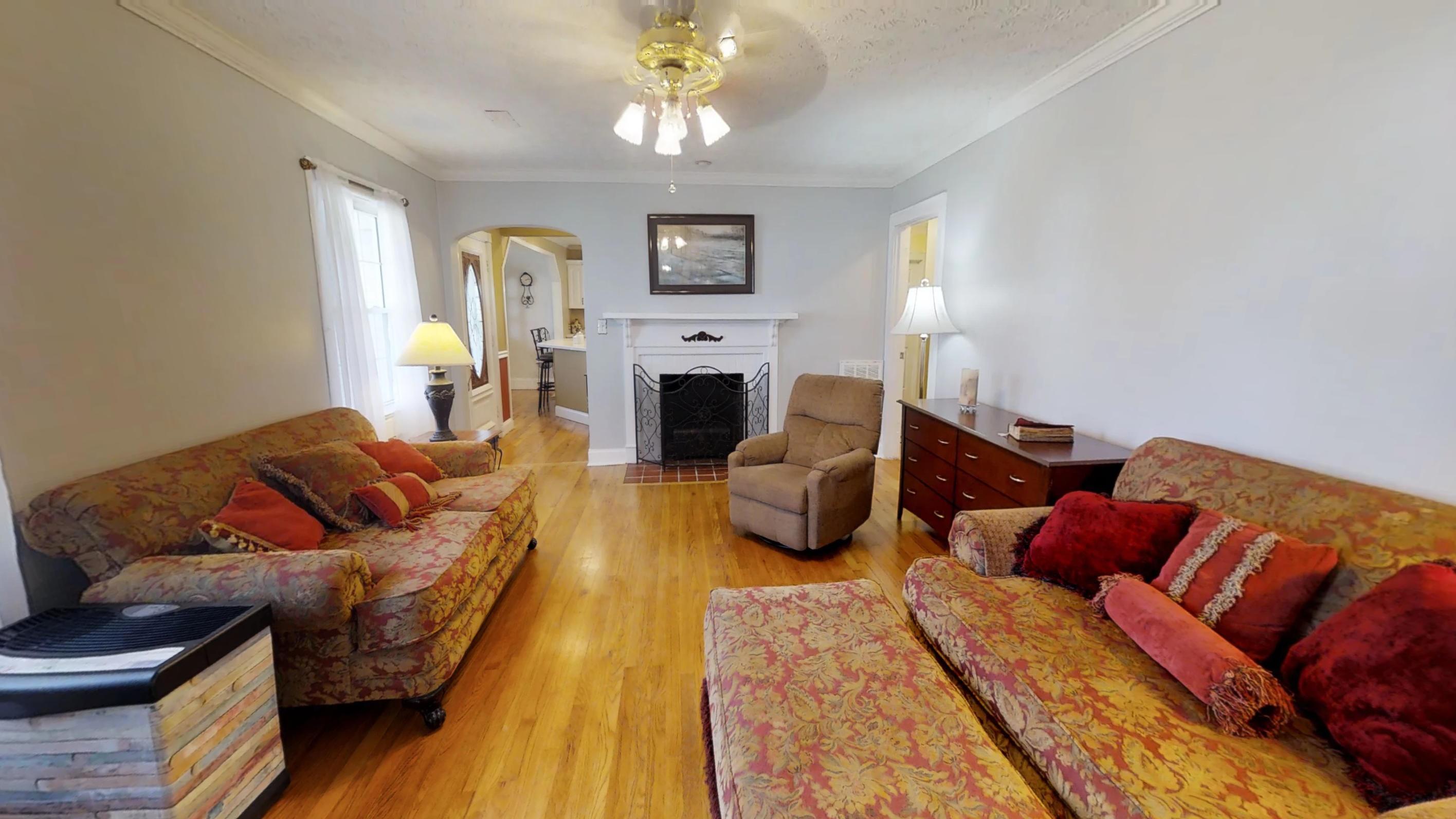 1805 Ramsay Street Alcoa, TN 37701 - Photo 5 of 32 Living Room