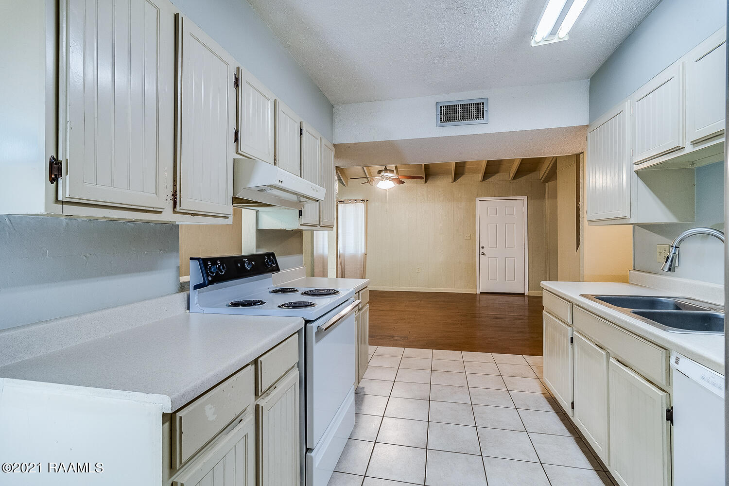 115 Plaquemine Road Lafayette, LA 70501 - Photo 9 of 19 Gallery Image 9
