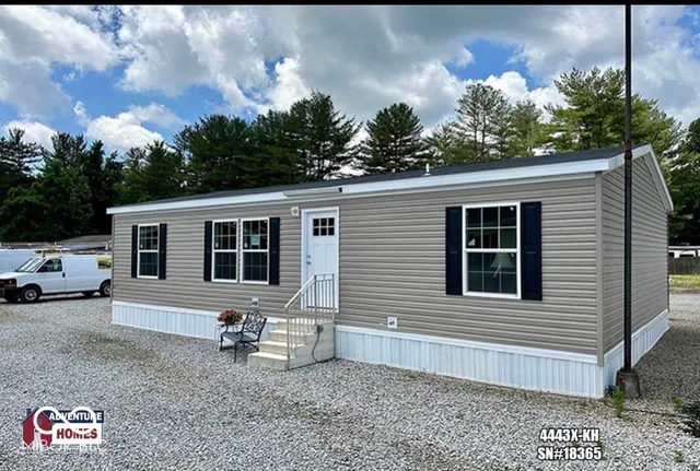 $185,500 | 318 Lazy River Road, Cloverdale, IN 46120