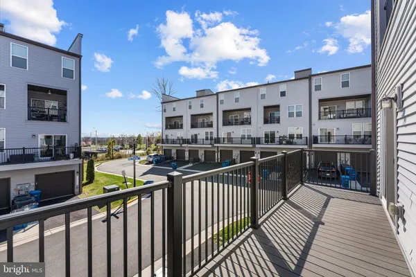 $550,000 | 44625 Wolfhound Square, Ashburn, VA 20147