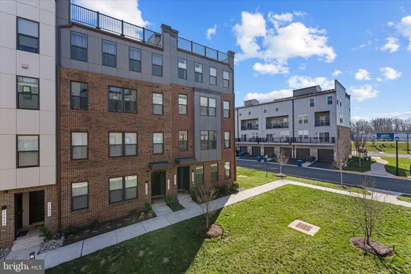 $550,000 | 44625 Wolfhound Square, Ashburn, VA 20147