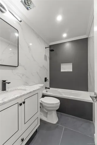 $1,499,999 | 249-09 Mayda Road | Rosedale