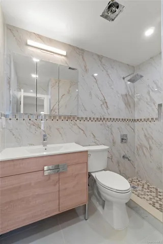 $1,499,999 | 249-09 Mayda Road | Rosedale