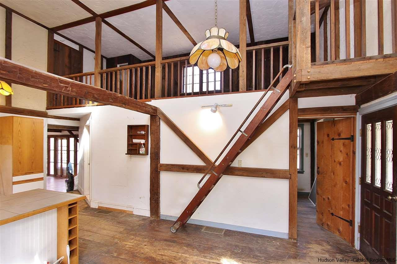 32 Barberry Road Kingston, NY 12401 - Photo 11 of 31 a view of an entryway