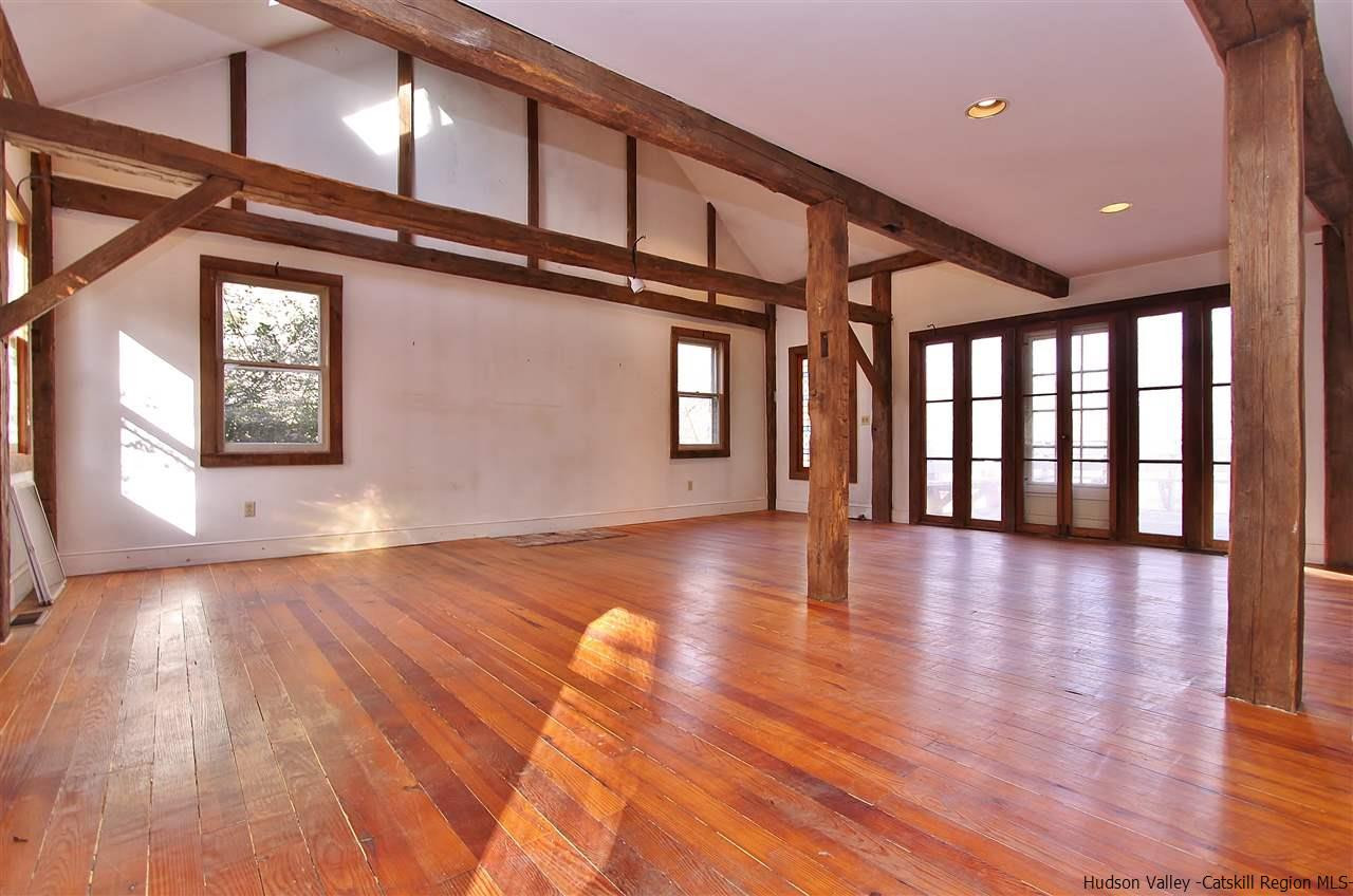 32 Barberry Road Kingston, NY 12401 - Photo 3 of 31 a view of an entryway