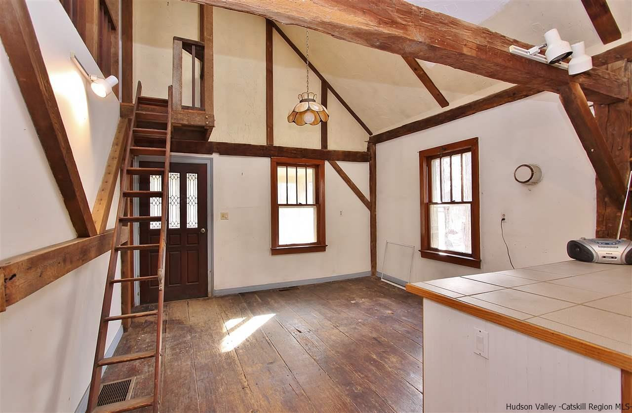 32 Barberry Road Kingston, NY 12401 - Photo 10 of 31 a view of an entryway