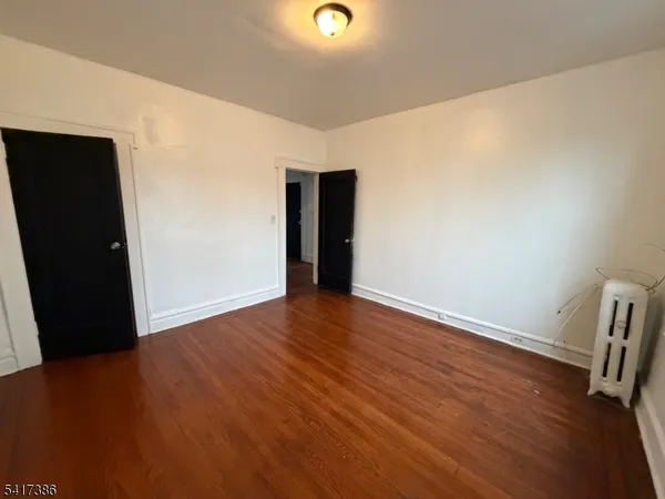 $2,700 | 205 Chancellor Avenue, Unit 1, Newark, NJ 07112
