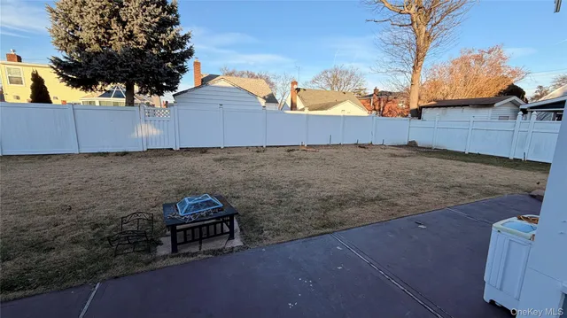 $4,800 | 185 Weir Street, Hempstead, NY 11550