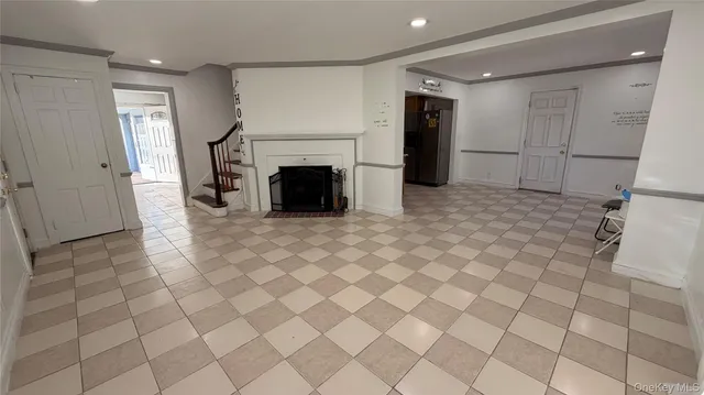 $4,800 | 185 Weir Street, Hempstead, NY 11550