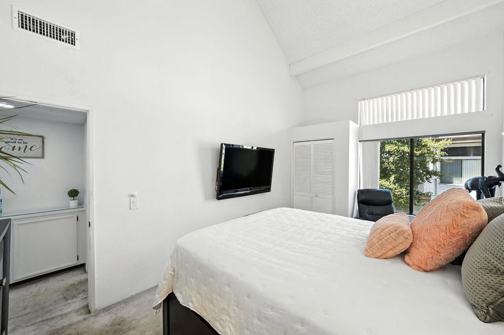 1526 Granite Hills Drive, Unit C El Cajon, CA 92019 - Photo 17 of 35