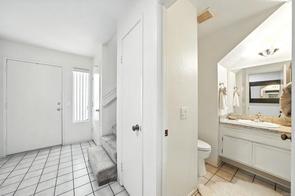 1526 Granite Hills Drive, Unit C El Cajon, CA 92019 - Photo 21 of 35