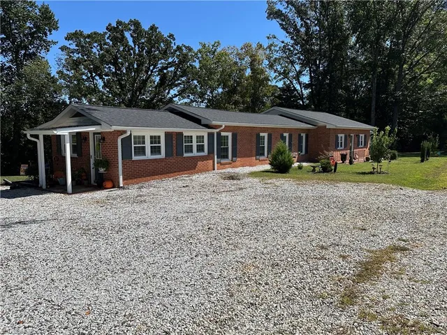 $389,000 | 4797 Rockford Road, Dobson, NC 27017
