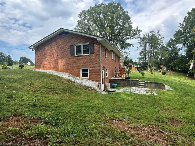 $389,000 | 4797 Rockford Road, Dobson, NC 27017