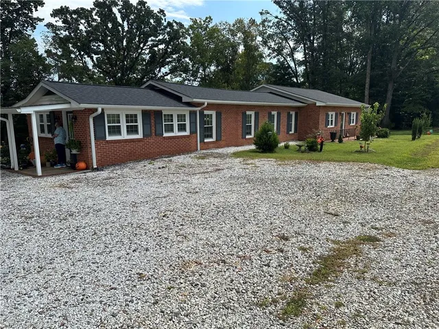 $389,000 | 4797 Rockford Road, Dobson, NC 27017