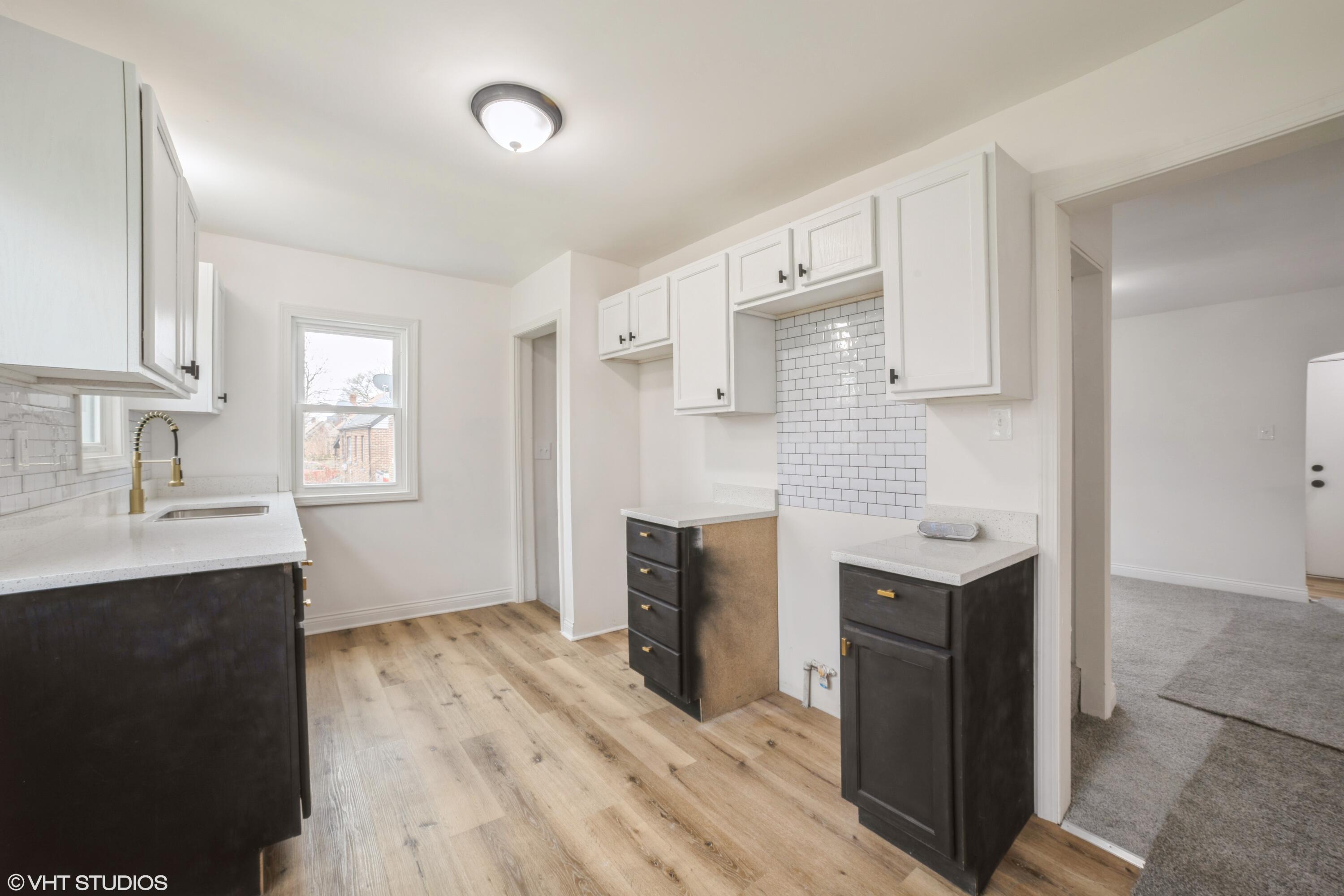 4357 Vermont Court Gary, IN 46409 - Photo 2 of 15 3000x2000