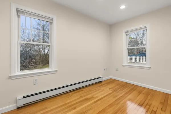 $3,000 | 12 Circle Drive, Weymouth, MA 02188