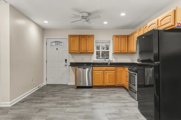 $3,000 | 12 Circle Drive, Weymouth, MA 02188