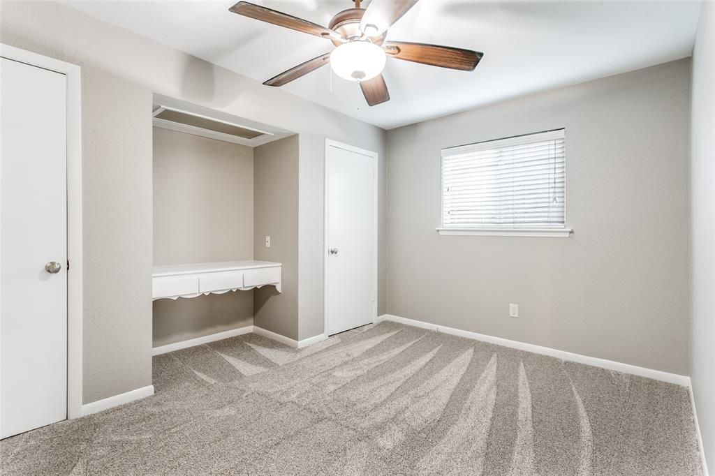 845 Lovers Lane Grapevine, TX 76051 - Photo 18 of 24 a view of room with window and ceiling fan