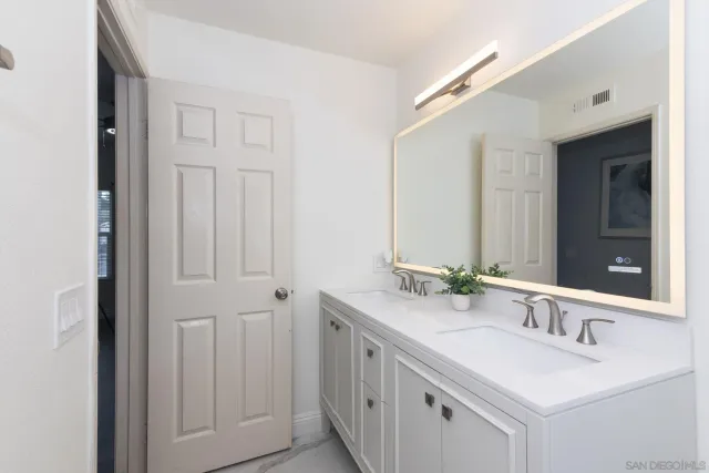 $5,500 | 11927 Dapple Way, San Diego, CA 92128